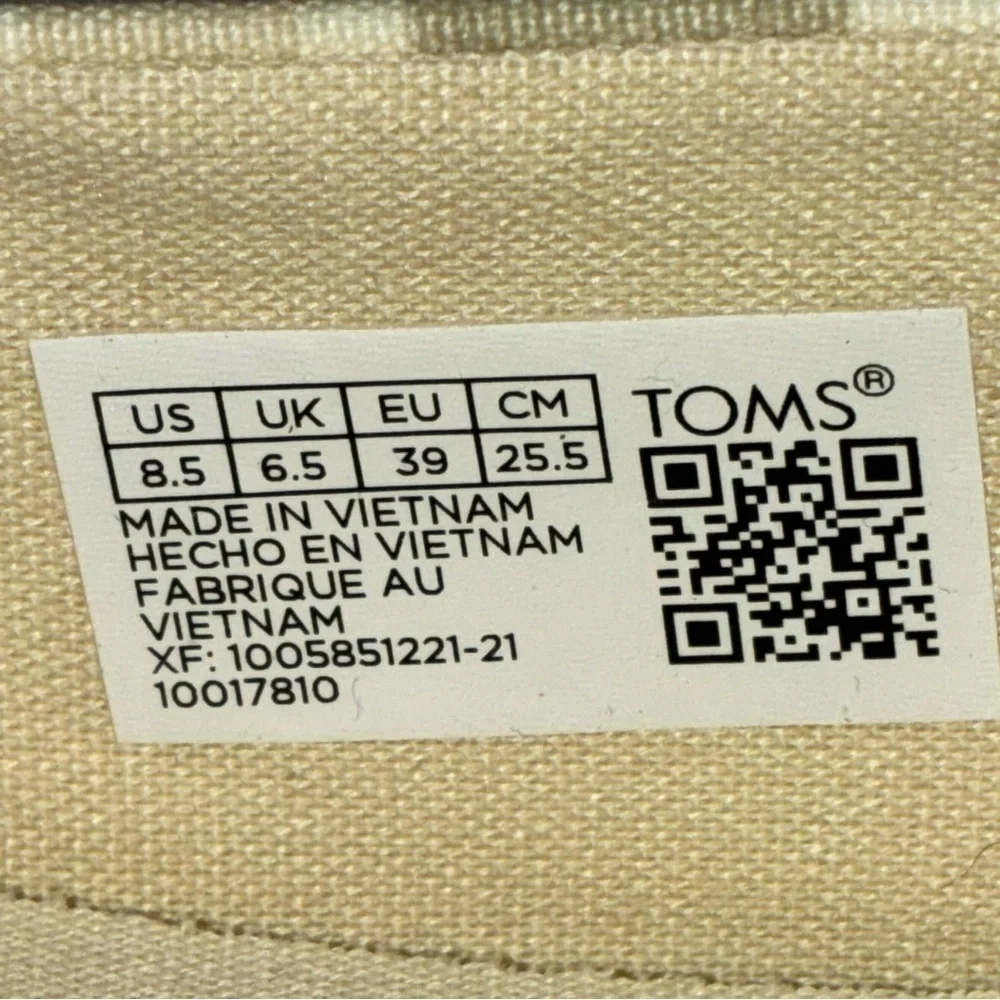 TOMS Alpargata Egret Camo Slip On Womens 8.5 NIB Beige Flats Casual